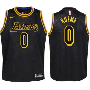 Lakers Kyle Kuzma Jersey for Sale in Bonita, CA - OfferUp